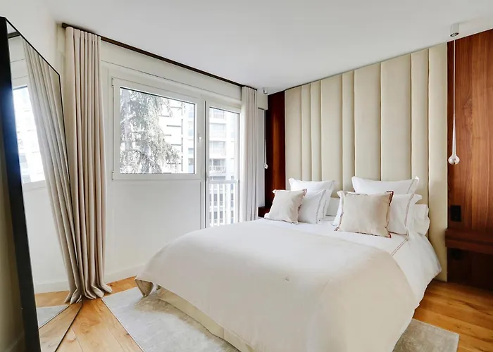 Ecrin De Luxe A La Tour Eiffel